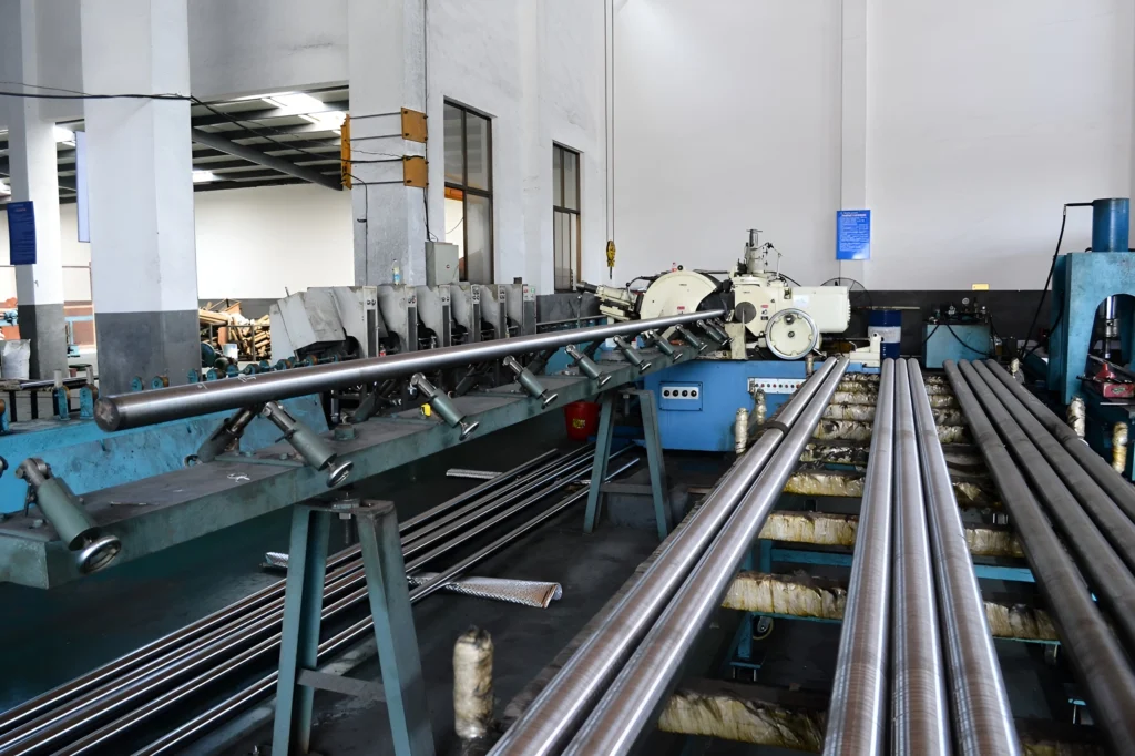 centreless grinding machine for chrome bar