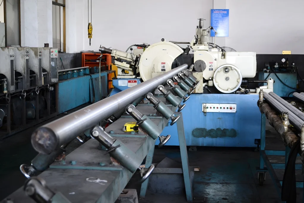 centreless grinding machine for chrome bar